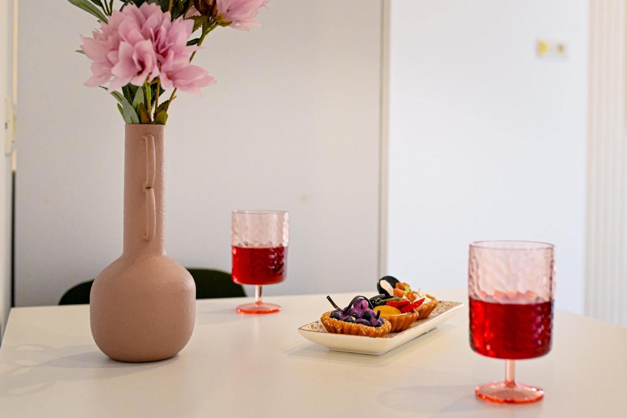 Urban Elegance - Stylish Central Accommodation Βουκουρέστι Δωμάτιο φωτογραφία