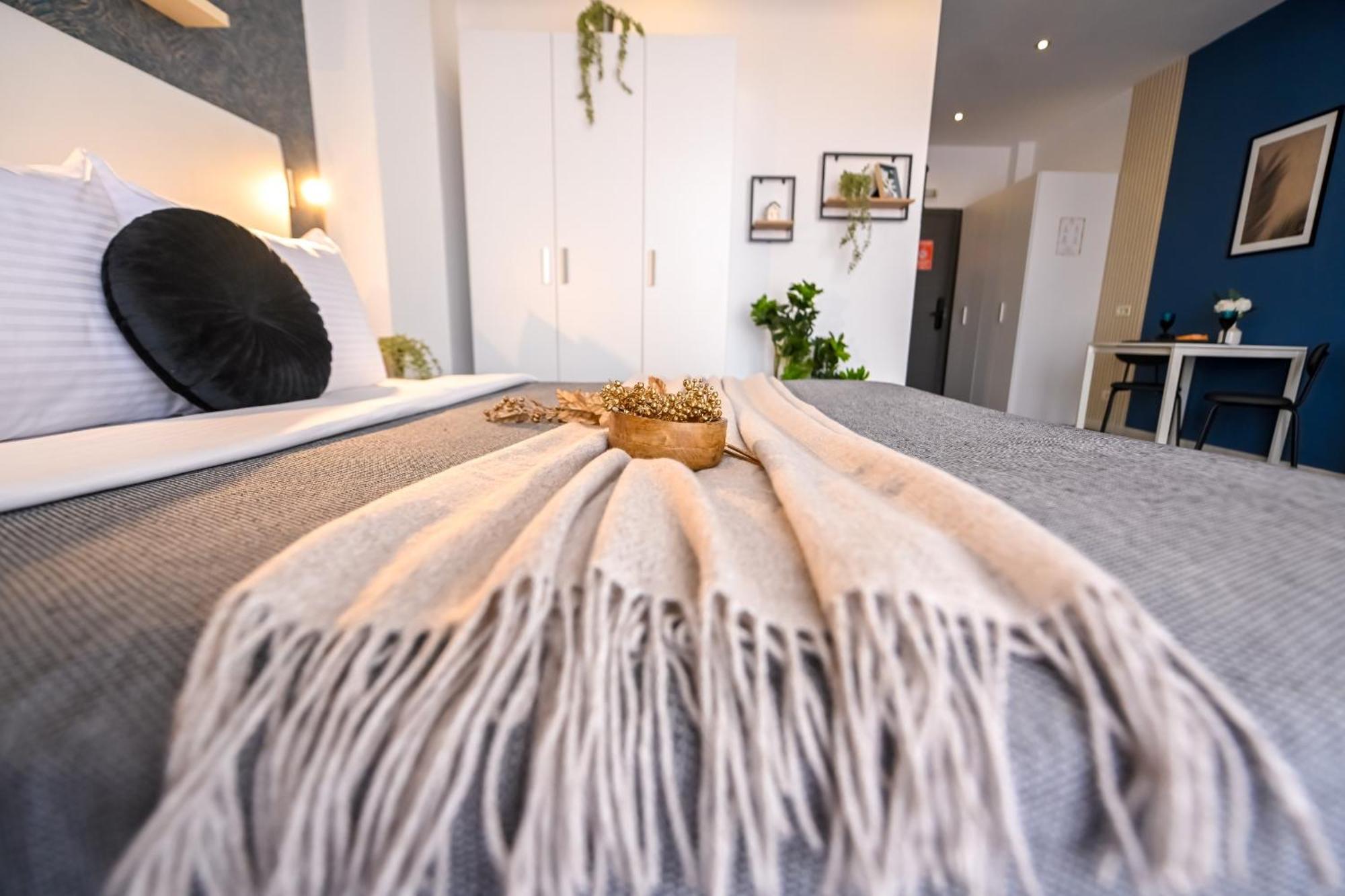 Urban Elegance - Stylish Central Accommodation Βουκουρέστι Δωμάτιο φωτογραφία